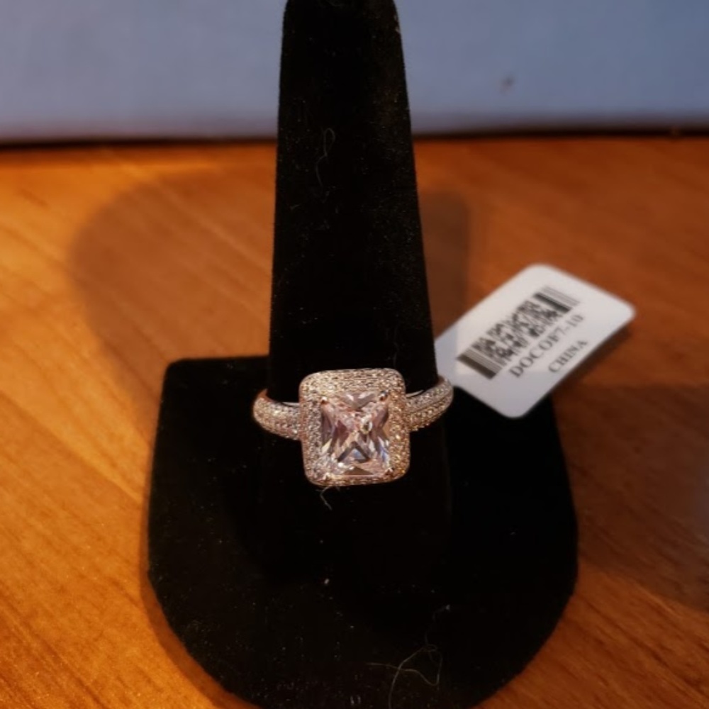 white CZ ring  5.59 CTW   .925 Sterling SZ 10 - Picture 3 of 3